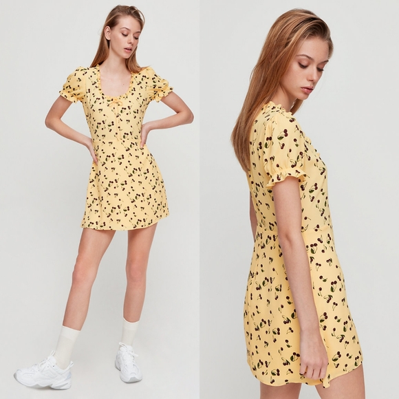 Aritzia Dresses & Skirts - Aritzia Sunday Best Cher Mini Dress